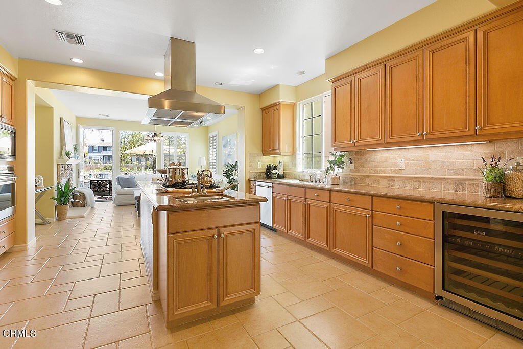 Oxnard, California, 93035, United States, 4 Bedrooms Bedrooms, ,3.5 BathroomsBathrooms,Residential,Forsale,2004522