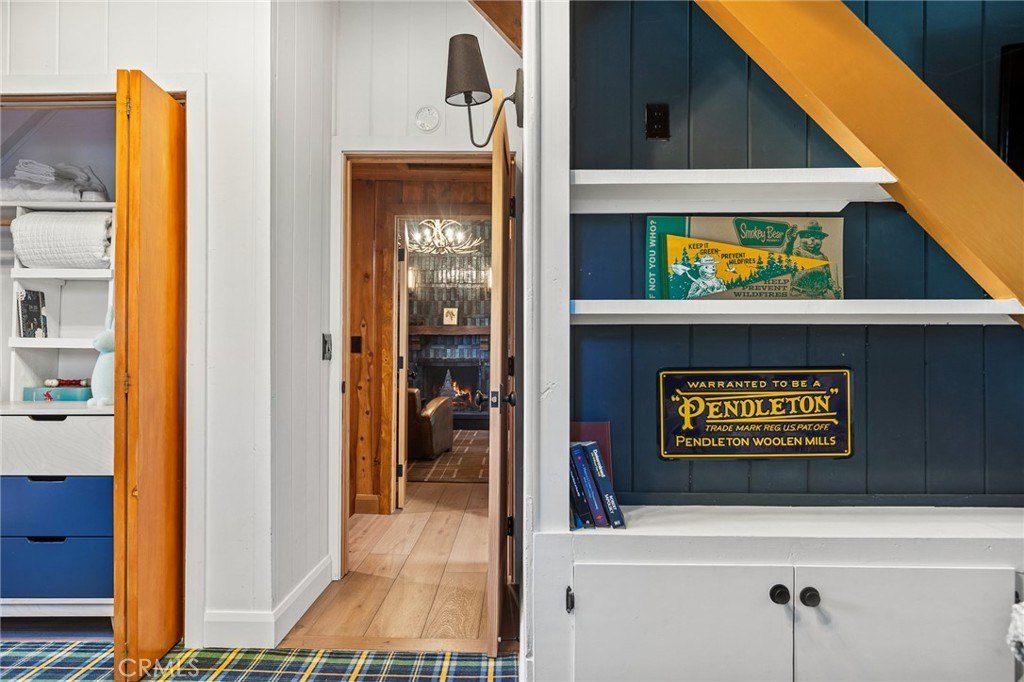 Lake Arrowhead, California, 92352, United States, 3 Bedrooms Bedrooms, ,2 BathroomsBathrooms,Residential,Forsale,1886296