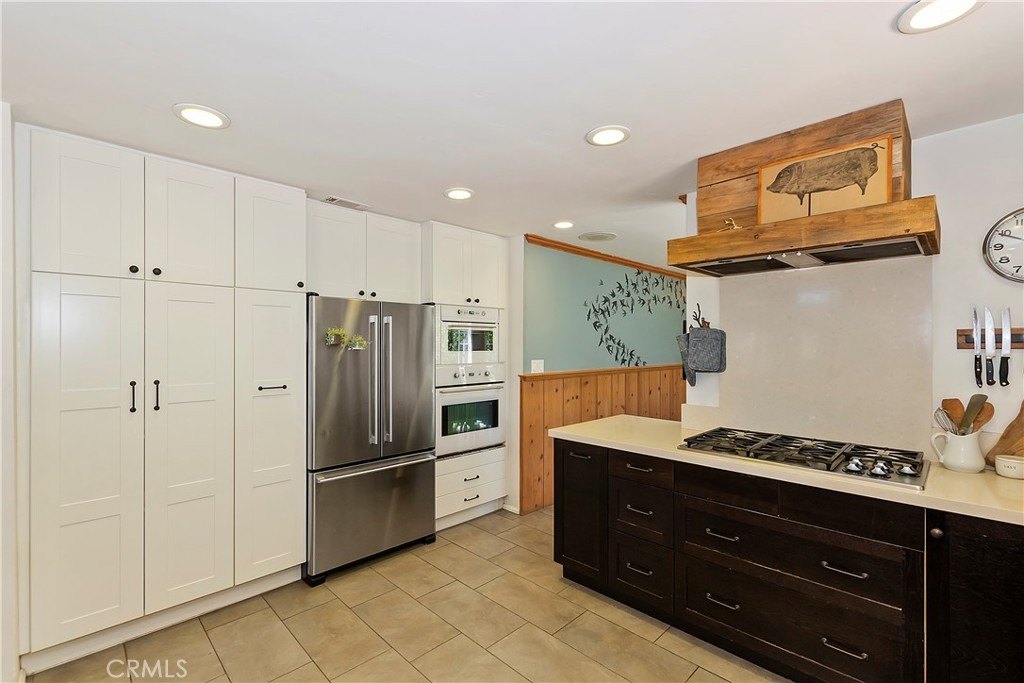 Lake Arrowhead, California, 92352, United States, 4 Bedrooms Bedrooms, ,3.5 BathroomsBathrooms,Residential,Forsale,1946614