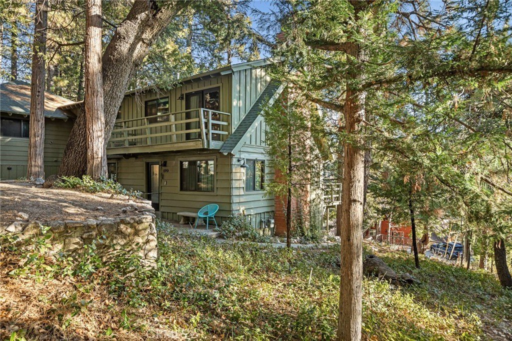 Lake Arrowhead, California, 92352, United States, 3 Bedrooms Bedrooms, ,2 BathroomsBathrooms,Residential,Forsale,1886296