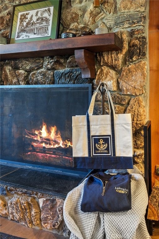 Lake Arrowhead, California, 92352, United States, 3 Bedrooms Bedrooms, ,2 BathroomsBathrooms,Residential,Forsale,1886296