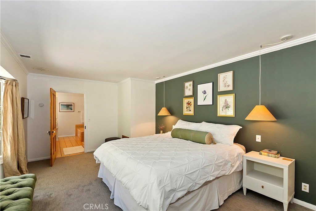 Lake Arrowhead, California, 92352, United States, 4 Bedrooms Bedrooms, ,3.5 BathroomsBathrooms,Residential,Forsale,1946614