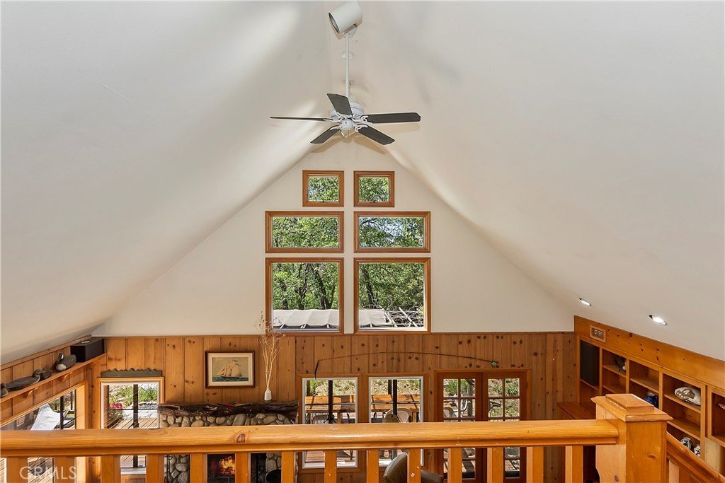 Lake Arrowhead, California, 92352, United States, 4 Bedrooms Bedrooms, ,3.5 BathroomsBathrooms,Residential,Forsale,1946614