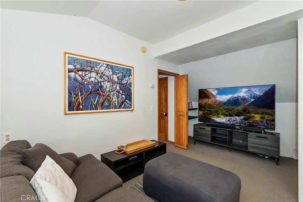 Lake Arrowhead, California, 92352, United States, 4 Bedrooms Bedrooms, ,3.5 BathroomsBathrooms,Residential,Forsale,1946614