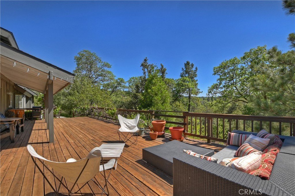 Lake Arrowhead, California, 92352, United States, 4 Bedrooms Bedrooms, ,3.5 BathroomsBathrooms,Residential,Forsale,1946614