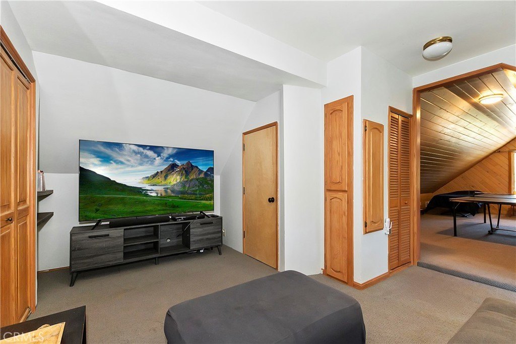 Lake Arrowhead, California, 92352, United States, 4 Bedrooms Bedrooms, ,3.5 BathroomsBathrooms,Residential,Forsale,1946614