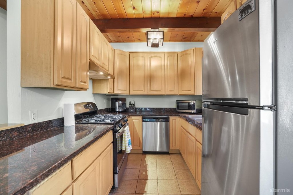 South Lake Tahoe, California, 96150, United States, 3 Bedrooms Bedrooms, ,2 BathroomsBathrooms,Residential,Forsale,1886457