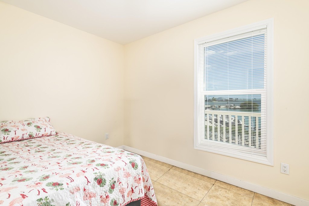 MARATHON, Florida, 33050, United States, 6 Bedrooms Bedrooms, ,4 BathroomsBathrooms,Residential,Forsale,1927577