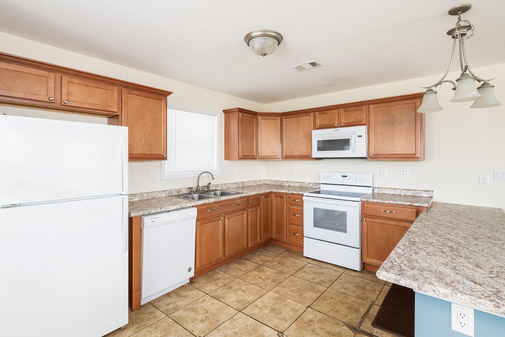 MARATHON, Florida, 33050, United States, 6 Bedrooms Bedrooms, ,4 BathroomsBathrooms,Residential,Forsale,1927577