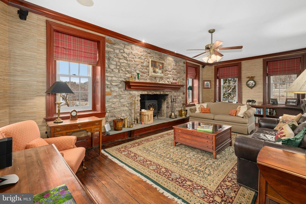 QUAKERTOWN, Pennsylvania, 18951, United States, 6 Bedrooms Bedrooms, ,4.5 BathroomsBathrooms,Residential,Forsale,1929511