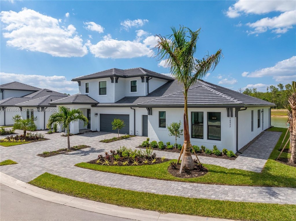 Fort Myers, Florida, 33913, United States, 3 Bedrooms Bedrooms, ,3.5 BathroomsBathrooms,Residential,Forsale,1913813