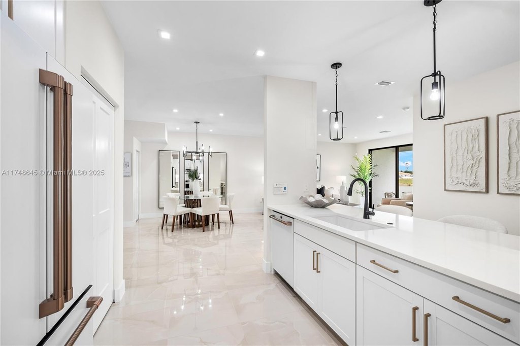 Fort Myers, Florida, 33913, United States, 3 Bedrooms Bedrooms, ,3.5 BathroomsBathrooms,Residential,Forsale,1913813