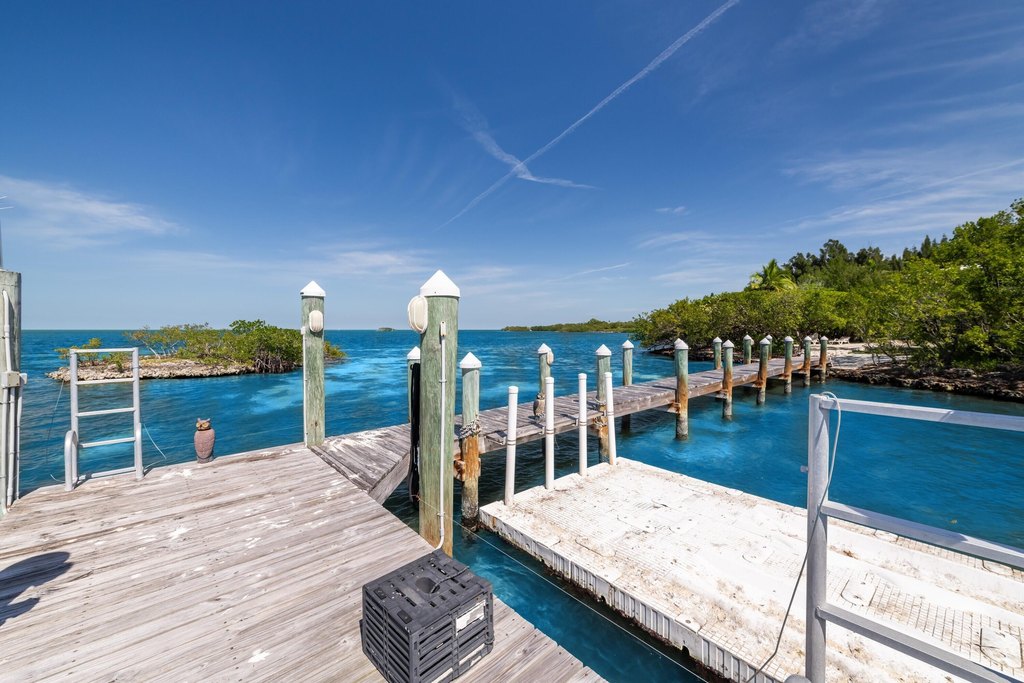 MARATHON, Florida, 33050, United States, 3 Bedrooms Bedrooms, ,3 BathroomsBathrooms,Residential,Forsale,1903973