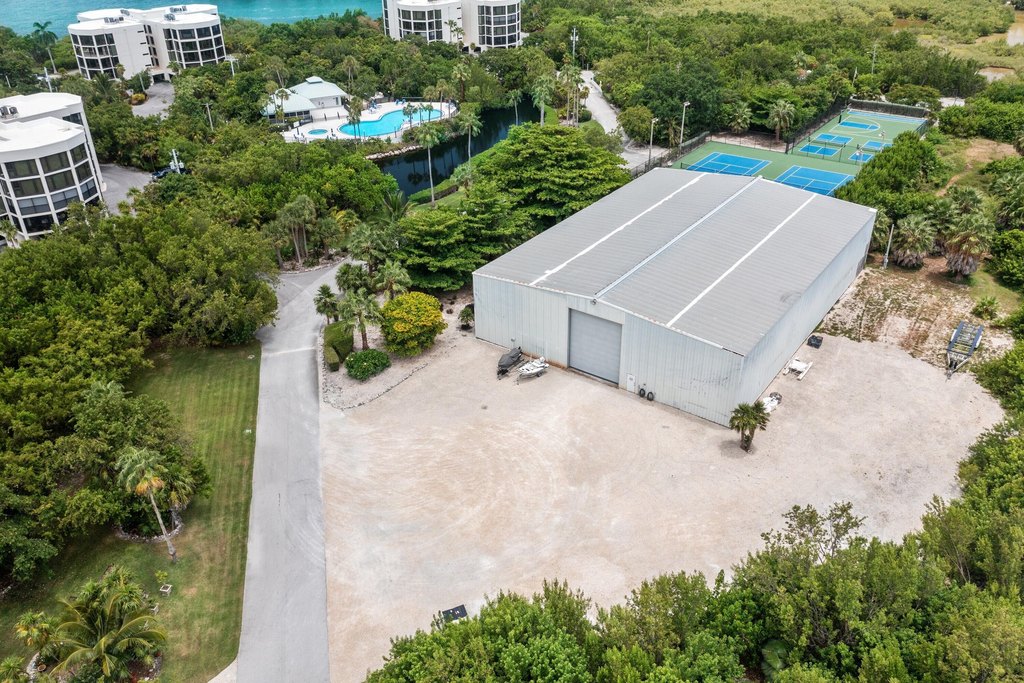 MARATHON, Florida, 33050, United States, 2 Bedrooms Bedrooms, ,2 BathroomsBathrooms,Residential,Forsale,1903970