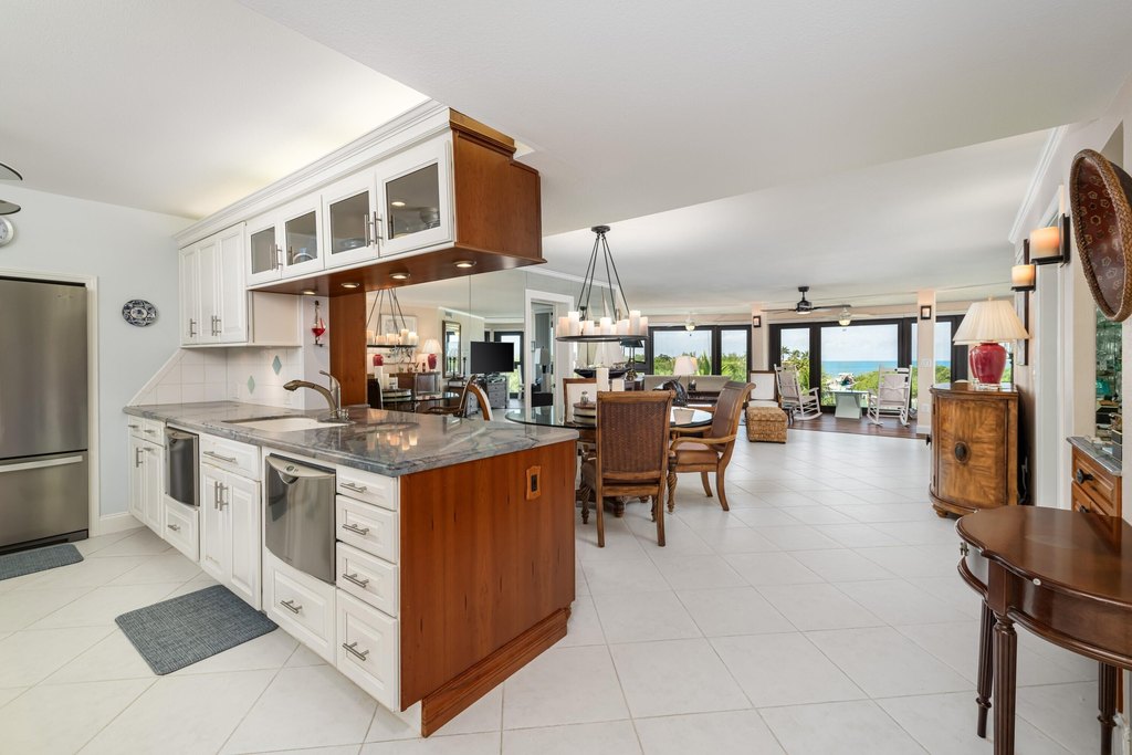 MARATHON, Florida, 33050, United States, 2 Bedrooms Bedrooms, ,2 BathroomsBathrooms,Residential,Forsale,1903970