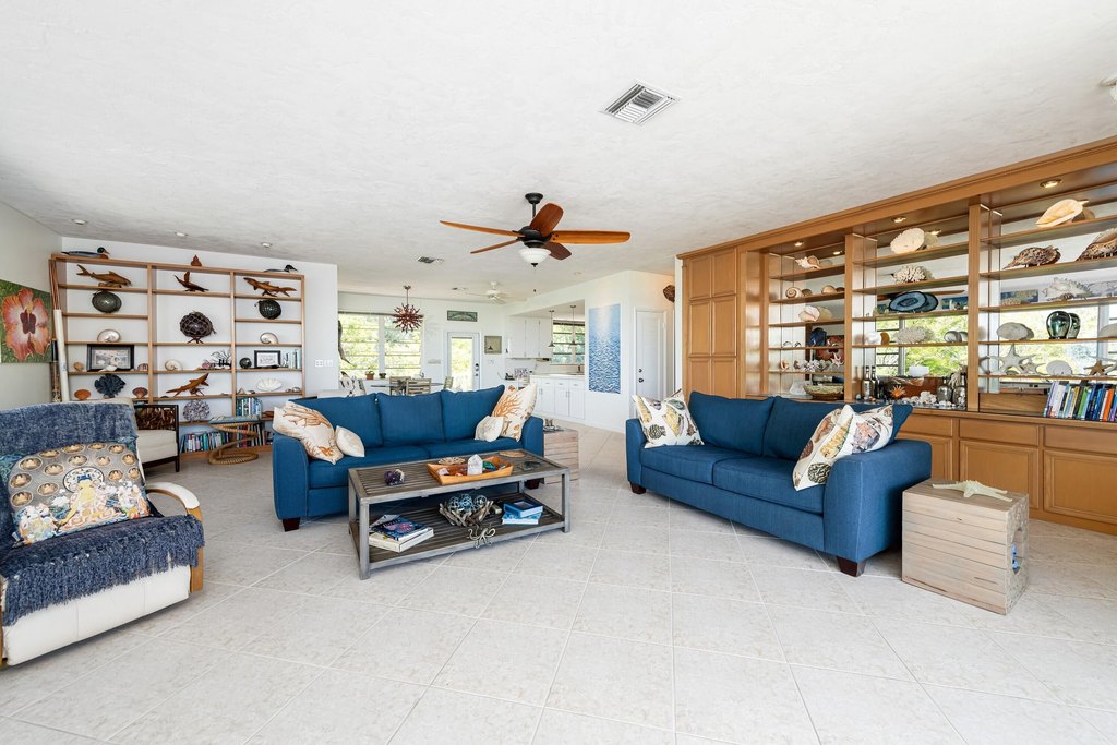 MARATHON, Florida, 33050, United States, 3 Bedrooms Bedrooms, ,3 BathroomsBathrooms,Residential,Forsale,1903973