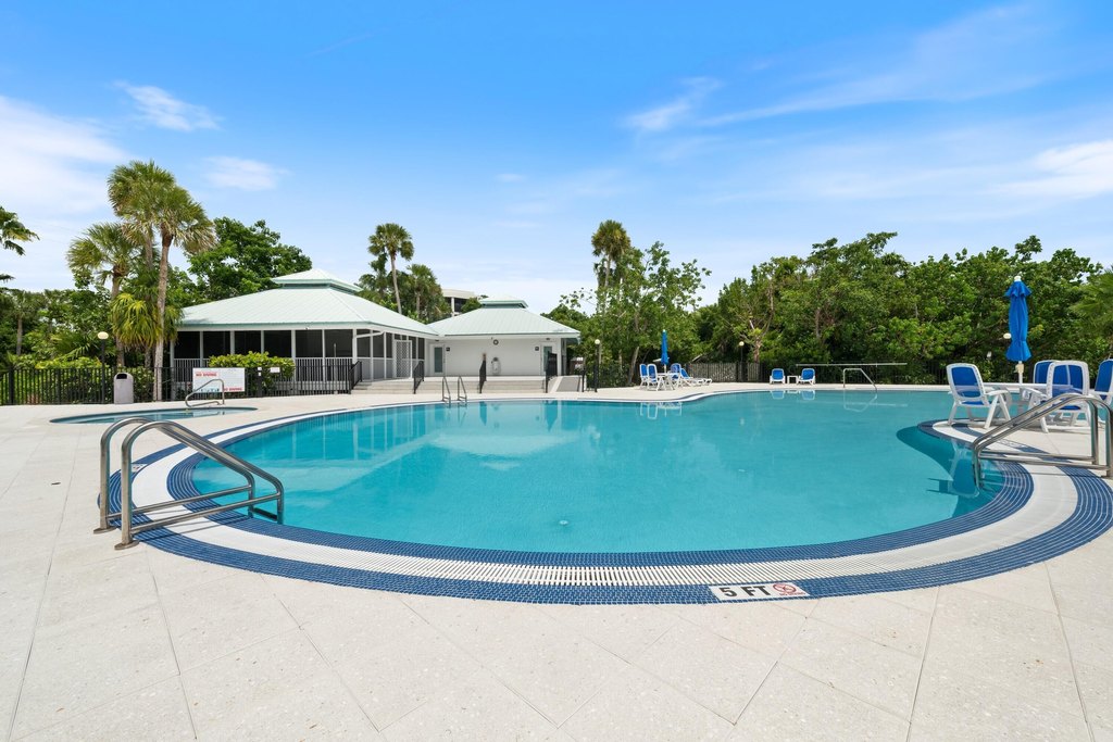 MARATHON, Florida, 33050, United States, 2 Bedrooms Bedrooms, ,2 BathroomsBathrooms,Residential,Forsale,1903970