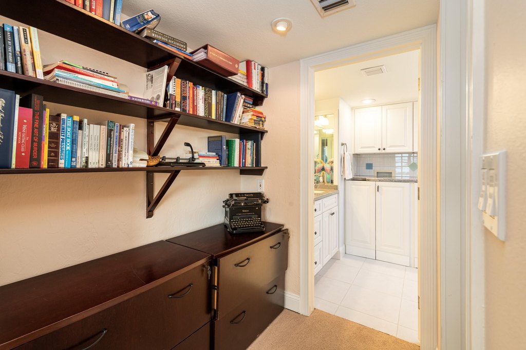 MARATHON, Florida, 33050, United States, 2 Bedrooms Bedrooms, ,2 BathroomsBathrooms,Residential,Forsale,1903970