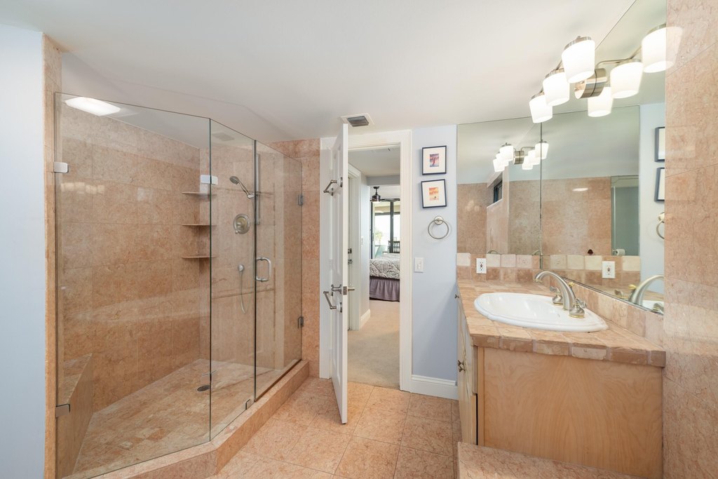 MARATHON, Florida, 33050, United States, 2 Bedrooms Bedrooms, ,2 BathroomsBathrooms,Residential,Forsale,1903970