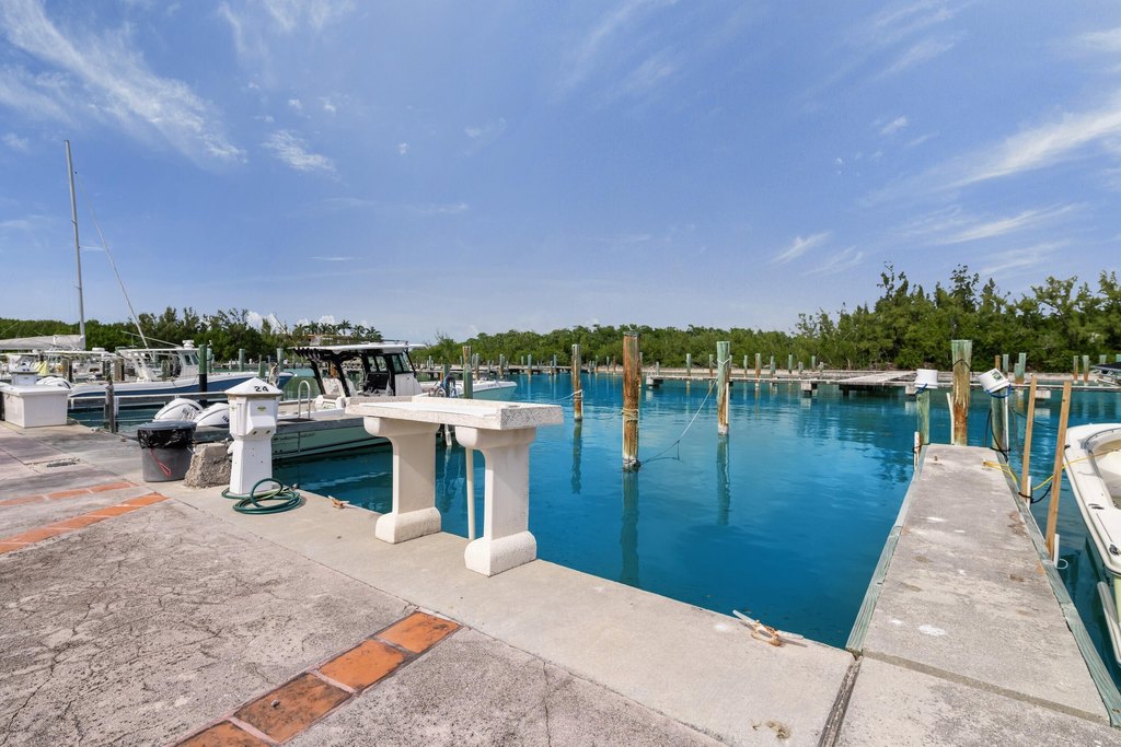 MARATHON, Florida, 33050, United States, 2 Bedrooms Bedrooms, ,2 BathroomsBathrooms,Residential,Forsale,1903970