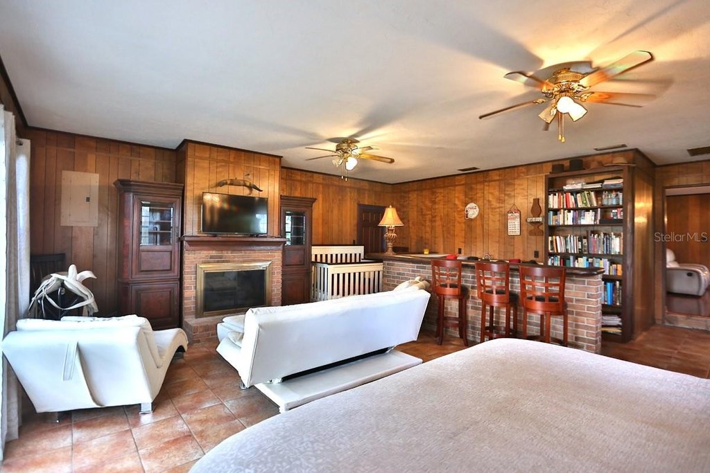 HAWTHORNE, Florida, 32640, United States, 4 Bedrooms Bedrooms, ,4 BathroomsBathrooms,Residential,Forsale,1903064