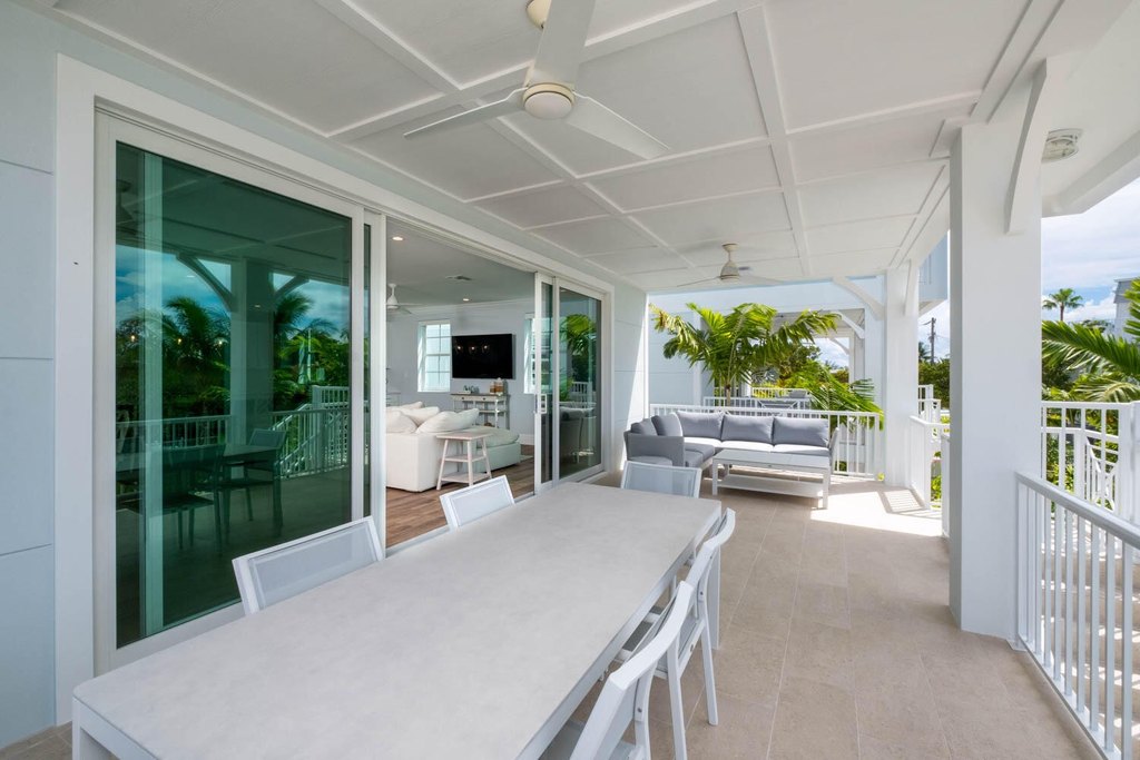 MARATHON, Florida, 33050, United States, 5 Bedrooms Bedrooms, ,4 BathroomsBathrooms,Residential,Forsale,2004364