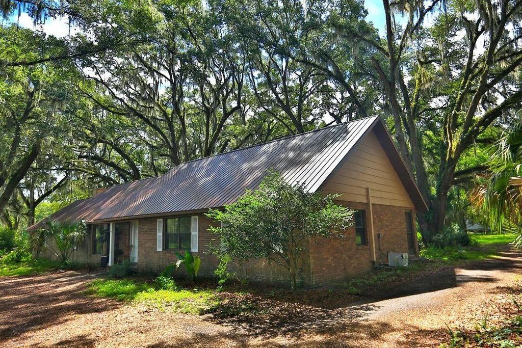 HAWTHORNE, Florida, 32640, United States, 4 Bedrooms Bedrooms, ,4 BathroomsBathrooms,Residential,Forsale,1903064