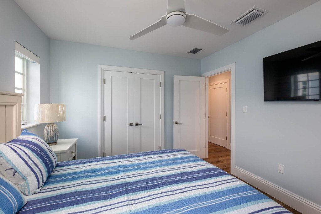 MARATHON, Florida, 33050, United States, 5 Bedrooms Bedrooms, ,4 BathroomsBathrooms,Residential,Forsale,2004364