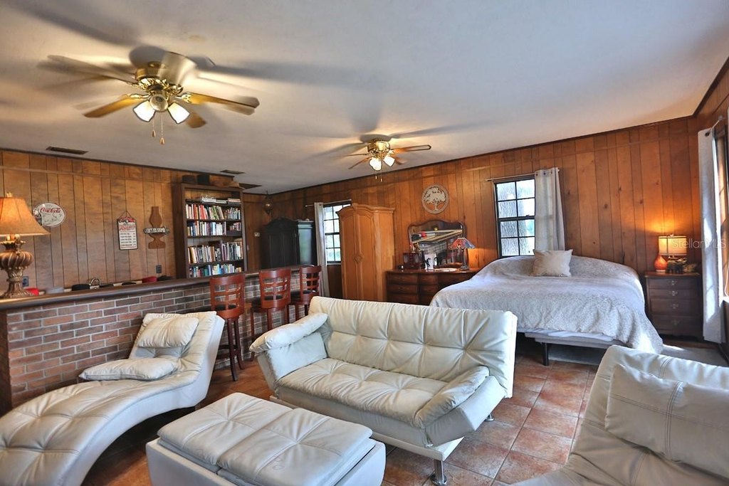 HAWTHORNE, Florida, 32640, United States, 4 Bedrooms Bedrooms, ,4 BathroomsBathrooms,Residential,Forsale,1903064
