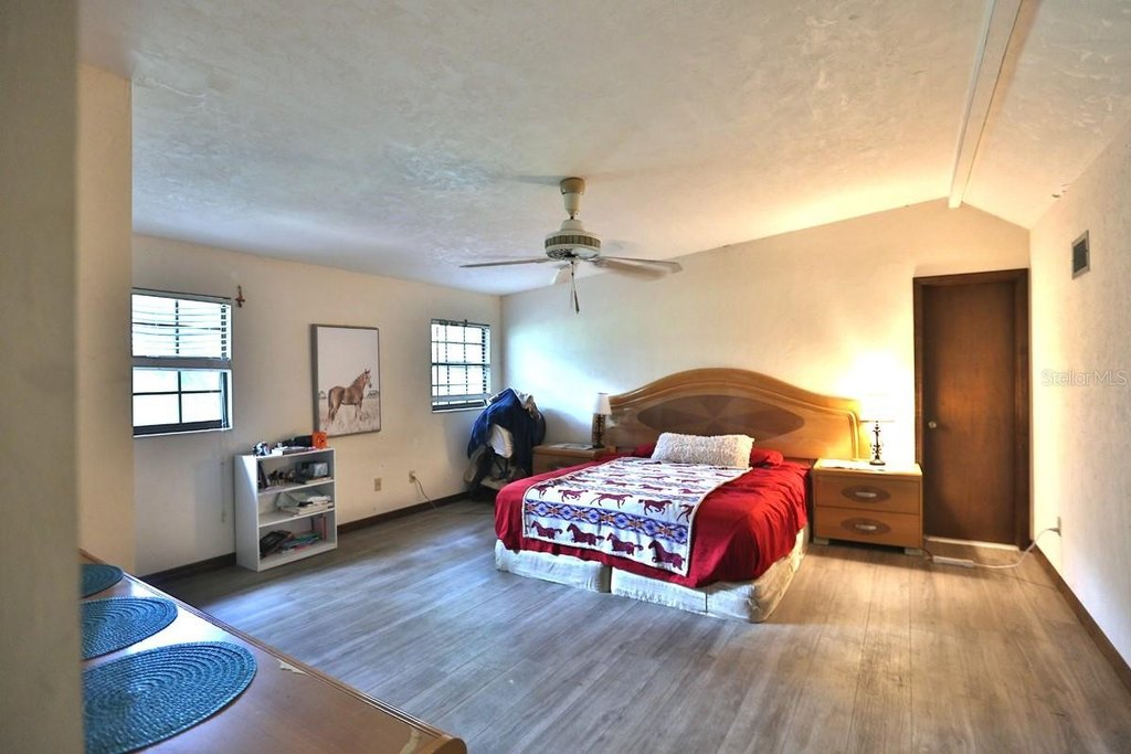 HAWTHORNE, Florida, 32640, United States, 4 Bedrooms Bedrooms, ,4 BathroomsBathrooms,Residential,Forsale,1903064