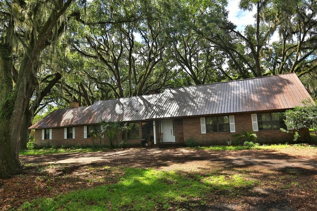 HAWTHORNE, Florida, 32640, United States, 4 Bedrooms Bedrooms, ,4 BathroomsBathrooms,Residential,Forsale,1903064