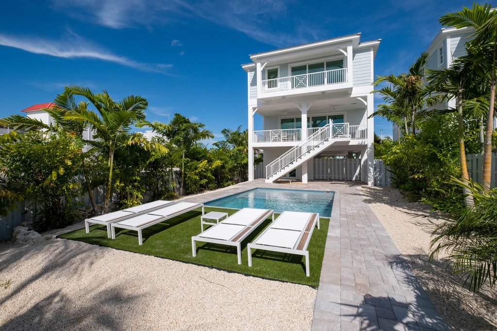 MARATHON, Florida, 33050, United States, 5 Bedrooms Bedrooms, ,4 BathroomsBathrooms,Residential,Forsale,2004364