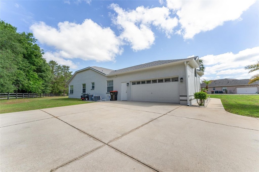 SILVER SPRINGS, Florida, 34488, United States, 3 Bedrooms Bedrooms, ,3 BathroomsBathrooms,Residential,Forsale,1944507