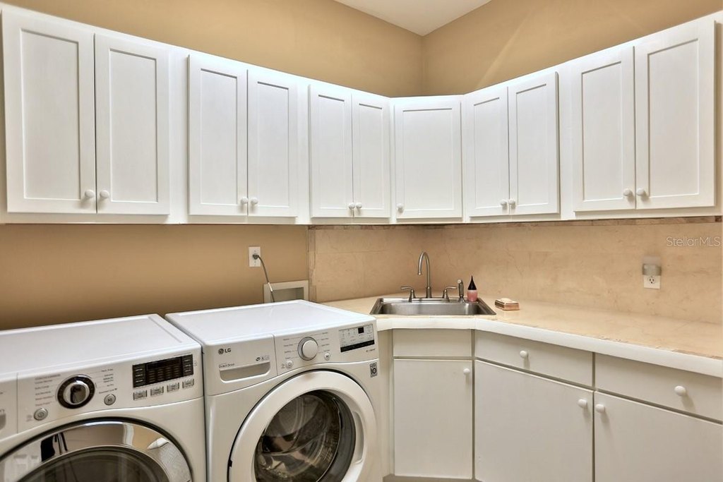 OCALA, Florida, 34480, United States, 3 Bedrooms Bedrooms, ,3 BathroomsBathrooms,Residential,Forsale,1903062
