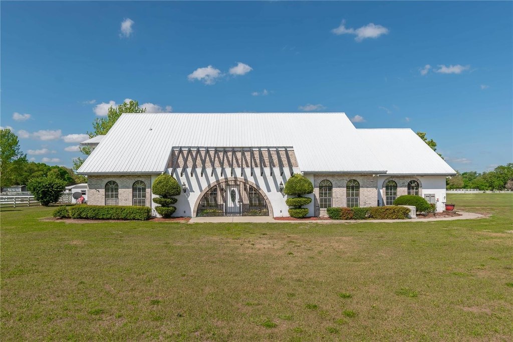 MORRISTON, Florida, 32668, United States, 5 Bedrooms Bedrooms, ,5 BathroomsBathrooms,Residential,Forsale,1903069