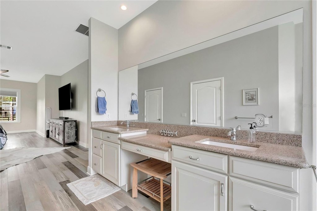 OCALA, Florida, 34480, United States, 4 Bedrooms Bedrooms, ,3.5 BathroomsBathrooms,Residential,Forsale,2003998