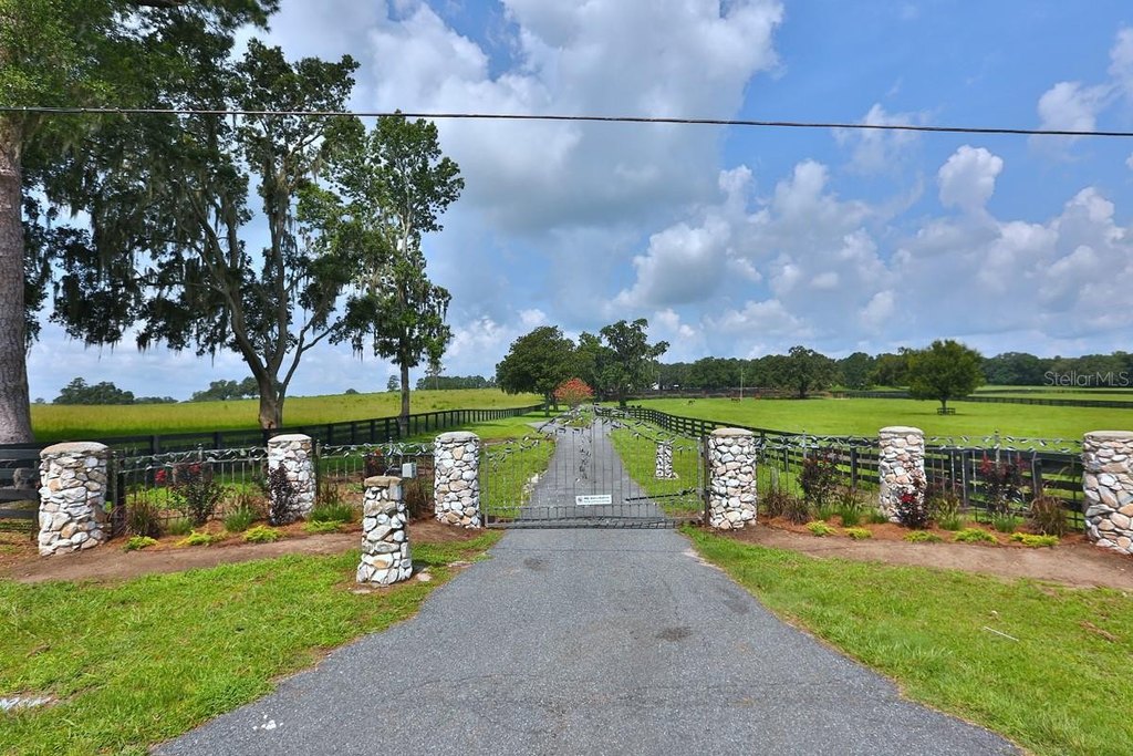 REDDICK, Florida, 32686, United States, 3 Bedrooms Bedrooms, ,2 BathroomsBathrooms,Residential,Forsale,1905399