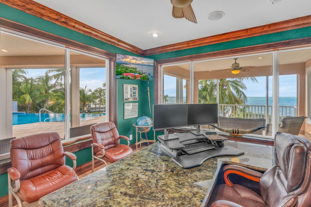 MARATHON, Florida, 33050, United States, 3 Bedrooms Bedrooms, ,4.5 BathroomsBathrooms,Residential,Forsale,1968275