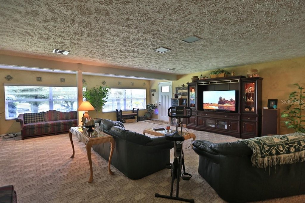 OCALA, Florida, 34471, United States, 3 Bedrooms Bedrooms, ,3 BathroomsBathrooms,Residential,Forsale,1905400