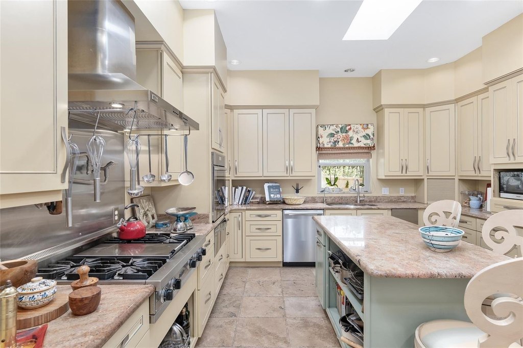 OCALA, Florida, 34471, United States, 4 Bedrooms Bedrooms, ,5 BathroomsBathrooms,Residential,Forsale,1884168