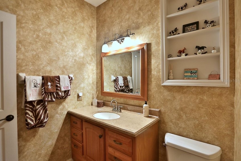 OXFORD, Florida, 34484, United States, 4 Bedrooms Bedrooms, ,4 BathroomsBathrooms,Residential,Forsale,2010930