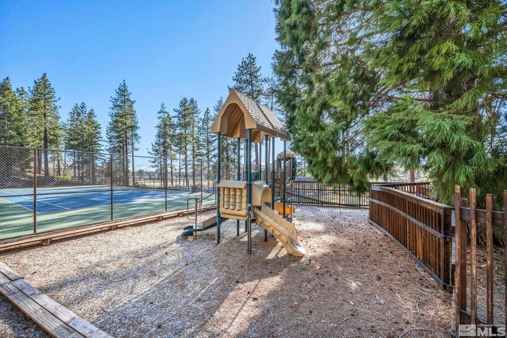 Stateline, Nevada, 89449, United States, 3 Bedrooms Bedrooms, ,2 BathroomsBathrooms,Residential,Forsale,1920145