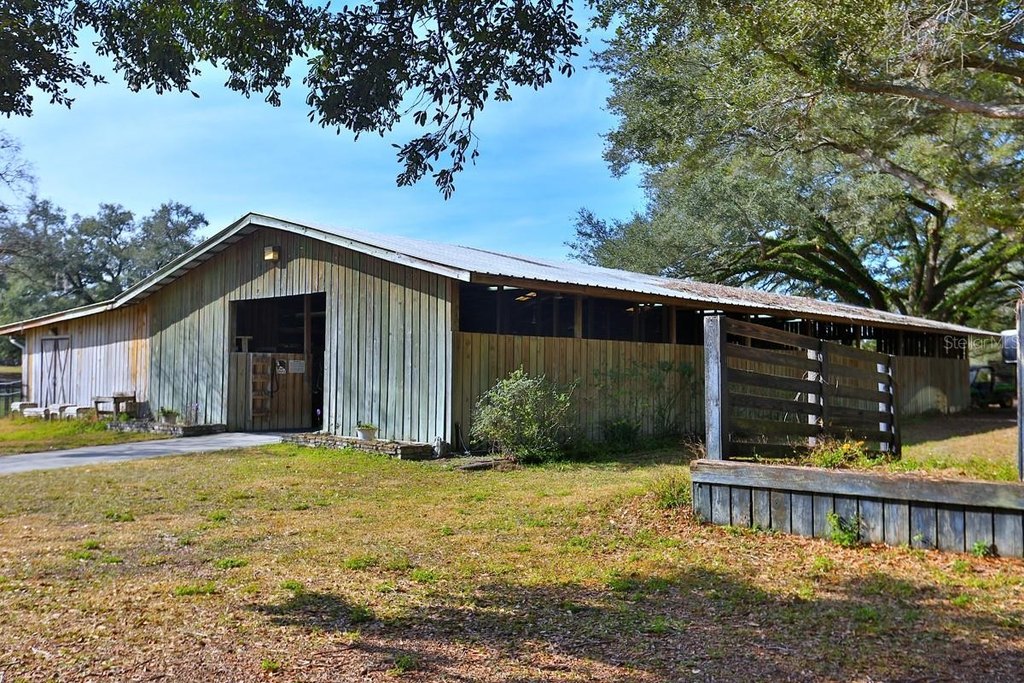 OXFORD, Florida, 34484, United States, 4 Bedrooms Bedrooms, ,4 BathroomsBathrooms,Residential,Forsale,2010930