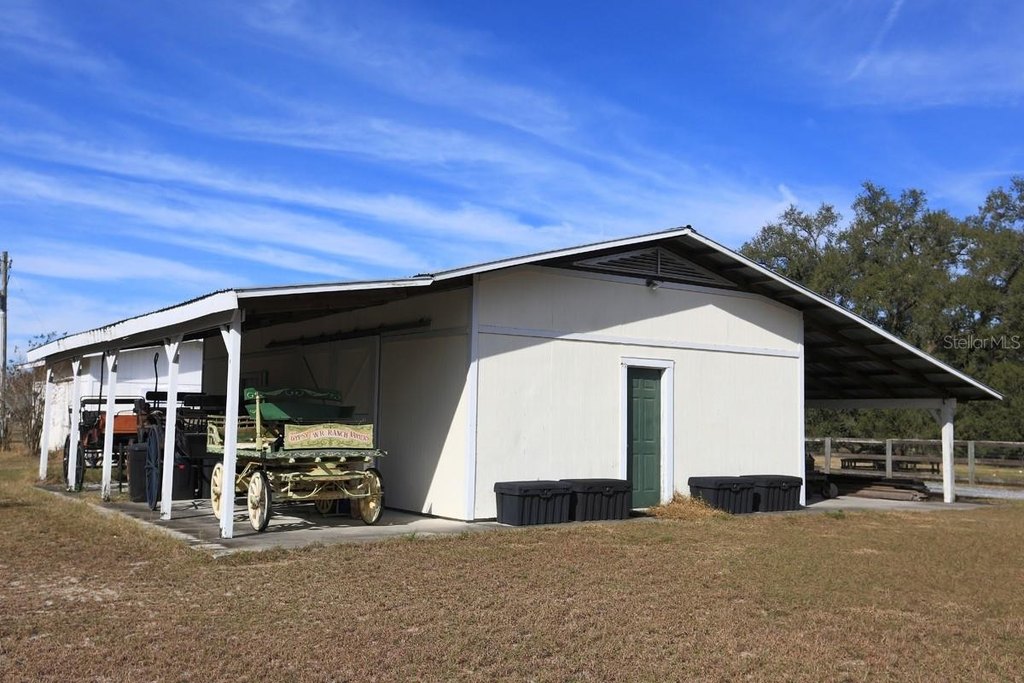 OXFORD, Florida, 34484, United States, 4 Bedrooms Bedrooms, ,4 BathroomsBathrooms,Residential,Forsale,2010930