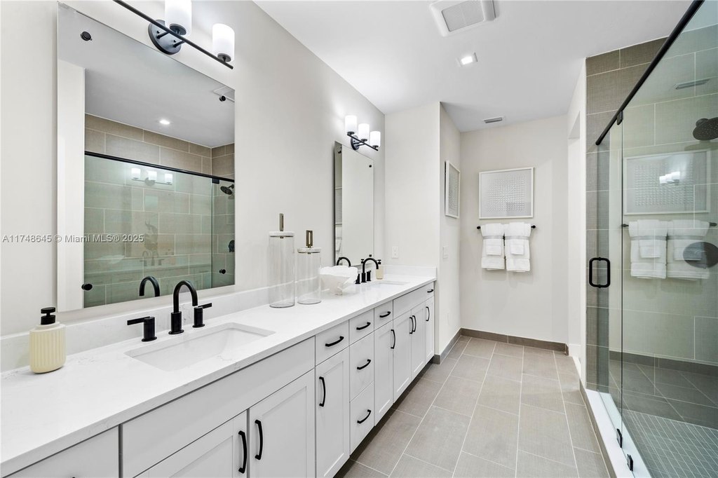 Fort Myers, Florida, 33913, United States, 3 Bedrooms Bedrooms, ,3.5 BathroomsBathrooms,Residential,Forsale,1913813