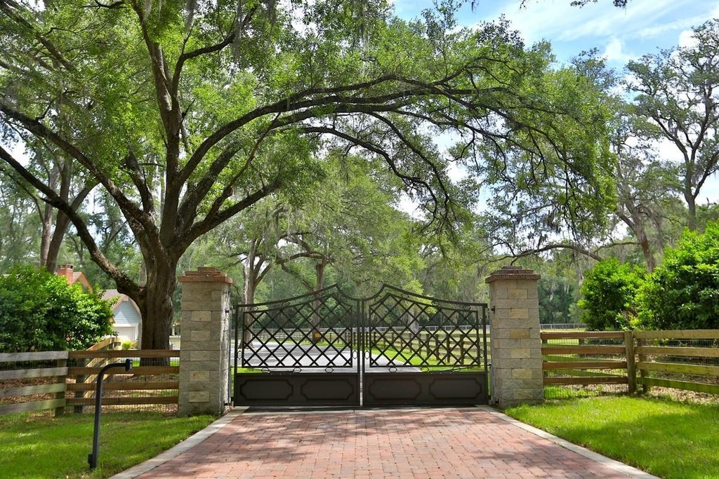 OCALA, Florida, 34476, United States, 4 Bedrooms Bedrooms, ,3.5 BathroomsBathrooms,Residential,Forsale,2009457