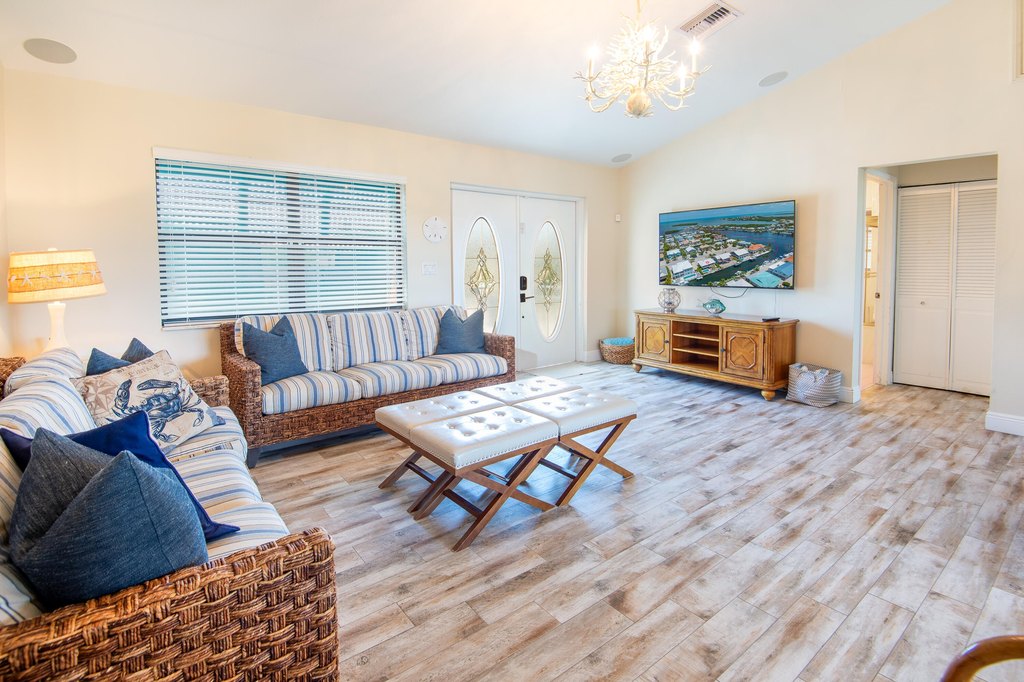 Marathon, Florida, 33050, United States, 2 Bedrooms Bedrooms, ,2 BathroomsBathrooms,Residential,Forsale,1927571