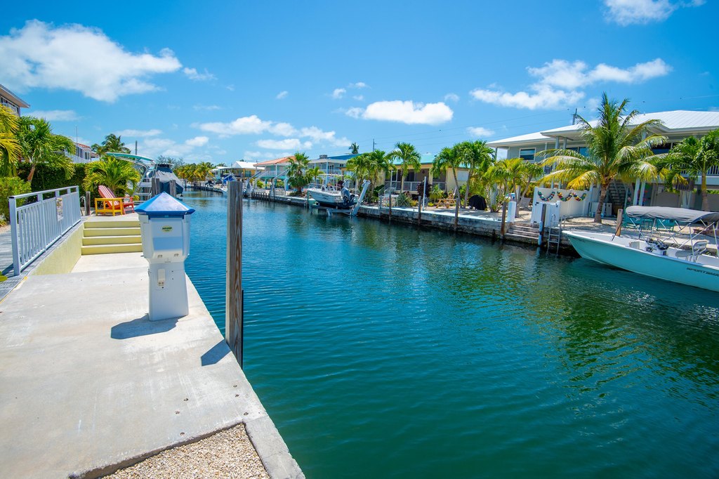 Marathon, Florida, 33050, United States, 2 Bedrooms Bedrooms, ,2 BathroomsBathrooms,Residential,Forsale,1927571