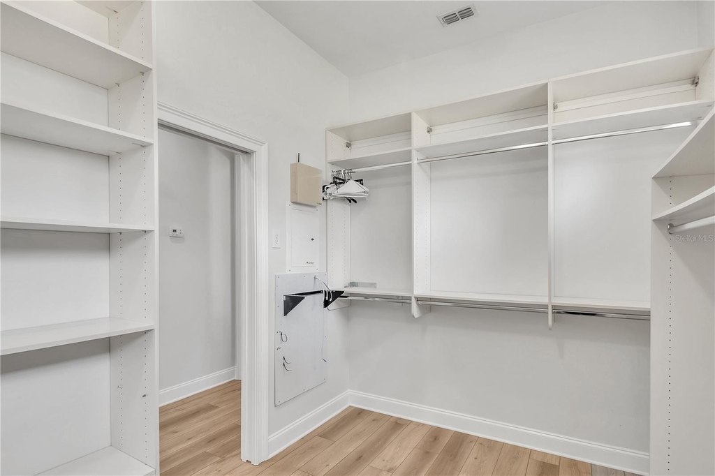 MORRISTON, Florida, 32668, United States, 3 Bedrooms Bedrooms, ,3 BathroomsBathrooms,Residential,Forsale,2009508