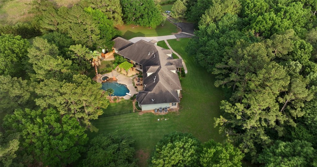 Montgomery, Texas, 77356, United States, 4 Bedrooms Bedrooms, ,4.5 BathroomsBathrooms,Residential,Forsale,1953070